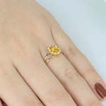 Anel Feminino de Formatura em Ouro 18K com Zircônias Aro Duplo