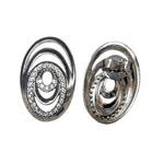 Brinco Oval Estilizado Prateado