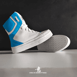 Bota de Treino Cheia de Marra Pull Over Branco e Azul