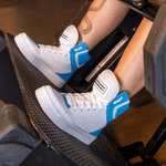 Bota de Treino Cheia de Marra Pull Over Branco e Azul