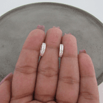 ARGOLINHA FIO QUADRADO COM UMA FILEIRA DE ZIRCÔNIA DE CLICK 