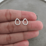 Brinco Gota 10mm Vazada Trabalhada Com Mini Zirconia De Tarraxa