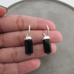 Argola 12mm Com Pedra Natural Onix Pendura