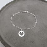Pulseira Plaquinha Com Coração Vazado 