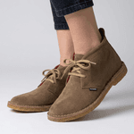 Bota Camping Rato em couro legitimo com solado crepe em borracha látex.