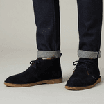 Bota Camping Preta em couro legitimo com solado crepe em borracha látex.