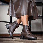 Bota Coturno Feminino Cano Médio Com Atacador e Zíper Lateral ELT 9603C - Café
