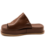 Tamanco Sandália Papete Flatform com Detalhe em Tachas 23404 Cacau