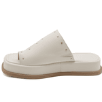 Tamanco Sandália Papete Flatform com Detalhe em Tachas 23404 Off White