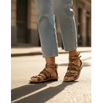 Sandália Rasteira Gladiadora com Ziper em Couro Conhaque Whisky