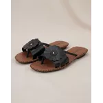 Sandália Rasteira em Couro Preto