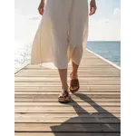 Sandália Rasteira em Couro Vermelho Conhaque