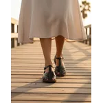 Sandália Rasteira em Couro Preto