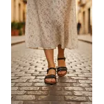 Sandália Rasteira em Couro Preto