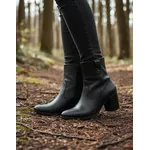 Bota Feminina Cano Curto Couro legítimo Preto Salto Bloco