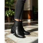 Bota Feminina Cano Curto Couro Legítimo Preto Salto Bloco