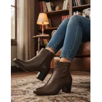 Bota Feminina Cano Curto Couro Legítimo Tamarindo Salto Bloco