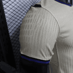 Camisa Barcelona Away 25/26 - Bege - Jogador Masculina Edição Kobe Bryant