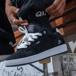 Tênis QIX Chorão Pro Model Allan Mesquita Preto e Branco