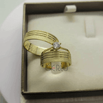 Par de Alianças Trabalhadas 7 mm em Ouro 18K