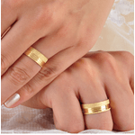 Par de Alianças de Casamento em Ouro 18K Trabalhada 7 mm