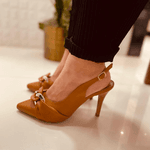 Salto Fino Slingbacks Com Corrente Caramelo - Salto 10 cm - Forma normal ( veja medidas abaixo) 