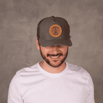 Boné Trucker Simprão Farm Caipira Raiz Cinza