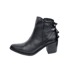 bota em couro preto