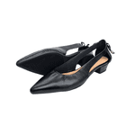 scarpin bico fino couro preto