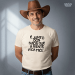 Camiseta Junto dos Bãos Bege