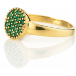 Anel em Ouro 18K com Esmeraldas Naturais Cravejadas – Elegância e Brilho Único