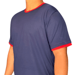 Camiseta Unissex Azul Marinho com Detalhes em Vermelho