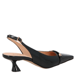 SCARPIN SLINGBACK KITTEN HEEL EM VERNIZ PRETO