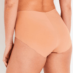 CALCINHA HOT PANTS CORTE A LASER - AMENDOA