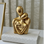 Escultura Decorativa Casal Coração Resina Dourado