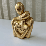 Escultura Decorativa Casal Coração Resina Dourado
