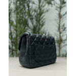 Bolsa Kiara Pequena Couro Preto com Ferragens Prata