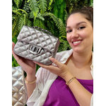 Bolsa Kiara Pequena Couro Onix Metalizado com Ferragens Grafite