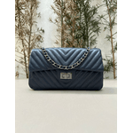 Bolsa Kiara Média Chevron Couro Azul Marinho Grafite