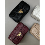 Bolsa Giulia Couro Croco Cabernet com Ferragens Douradas