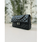 Bolsa Kiara Média Couro Preto com Ferragens Grafite