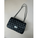 Bolsa Kiara Média Couro Preto com Ferragens Prata