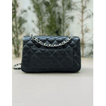 Bolsa Kiara Média Couro Preto com Ferragens Prata