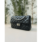 Bolsa Kiara Média Couro Preto com Ferragens Prata