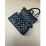 Bolsa Kiara Média Couro Azul Marinho com ferragens Grafite