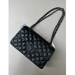 Bolsa Kiara Média Couro Preto com Ferragens Grafite