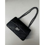 Bolsa Kiara Média Chevron Couro Preto com Ferragens Grafite