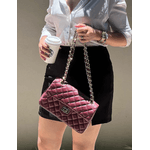 Bolsa Kiara Média Couro Cabernet com ferragens Douradas