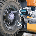 Chave de Impacto Eixo Longo 3/4 Pol DTW1005Z + 2 Baterias 18V + Carregador Bivolt Makita