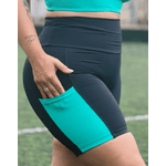 Bermuda Adaptiv - Preto com Detalhe no Bolso Verde 